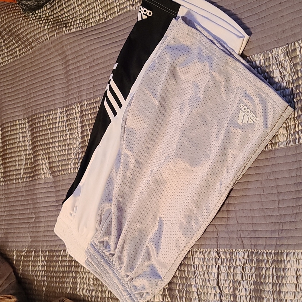 Mens basketball shorts